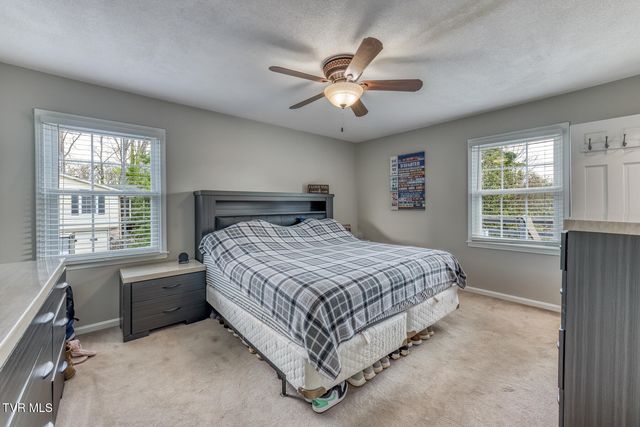 2200 Camelot Circle, Johnson City, TN 37604