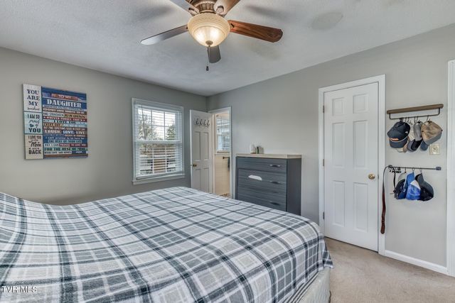 2200 Camelot Circle, Johnson City, TN 37604