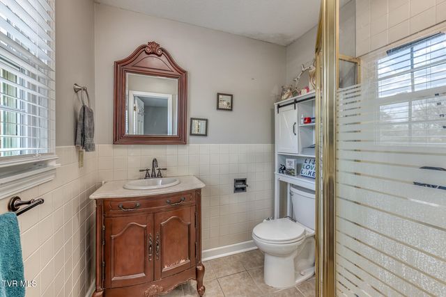 2200 Camelot Circle, Johnson City, TN 37604