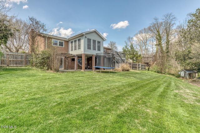 2200 Camelot Circle, Johnson City, TN 37604