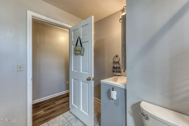 2200 Camelot Circle, Johnson City, TN 37604