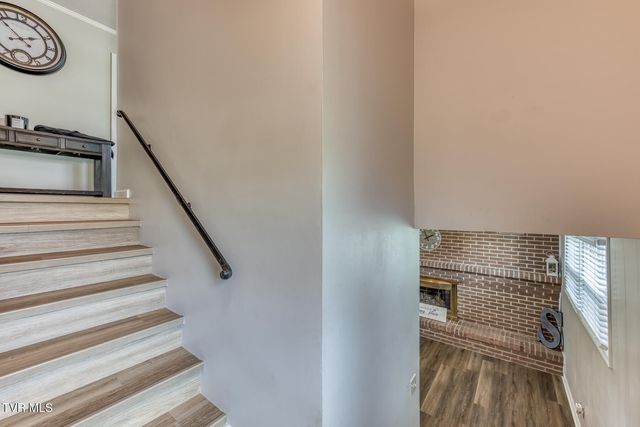 2200 Camelot Circle, Johnson City, TN 37604
