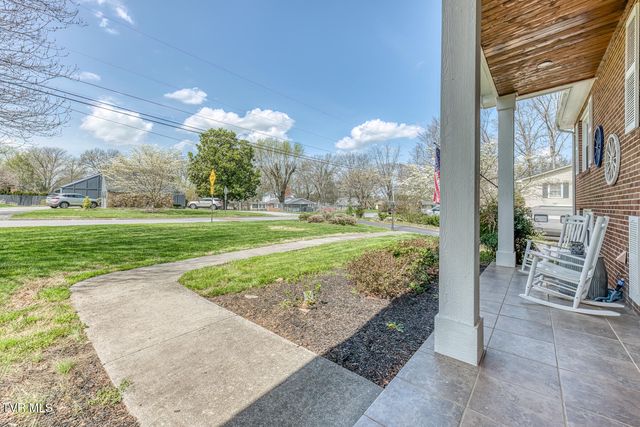 2200 Camelot Circle, Johnson City, TN 37604