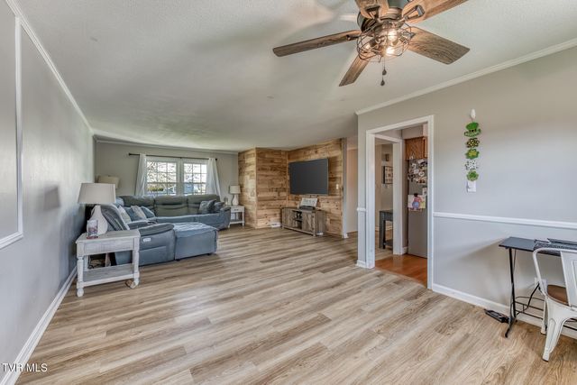 2200 Camelot Circle, Johnson City, TN 37604