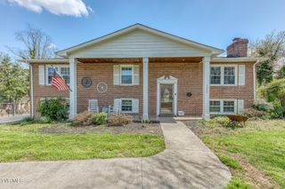 2200 Camelot Circle, Johnson City, TN 37604