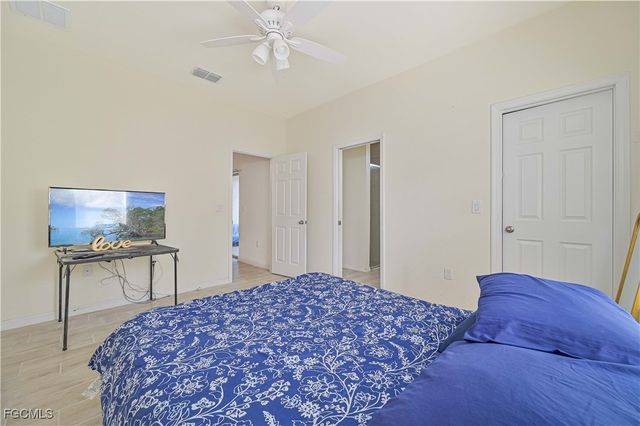 603 & 605 SE 23rd PL, Cape Coral, FL 33990