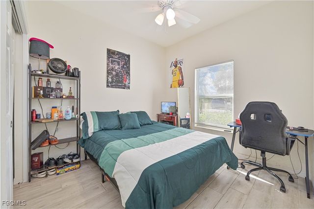 603 & 605 SE 23rd PL, Cape Coral, FL 33990