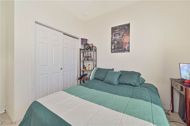 603 & 605 SE 23rd PL, Cape Coral, FL 33990