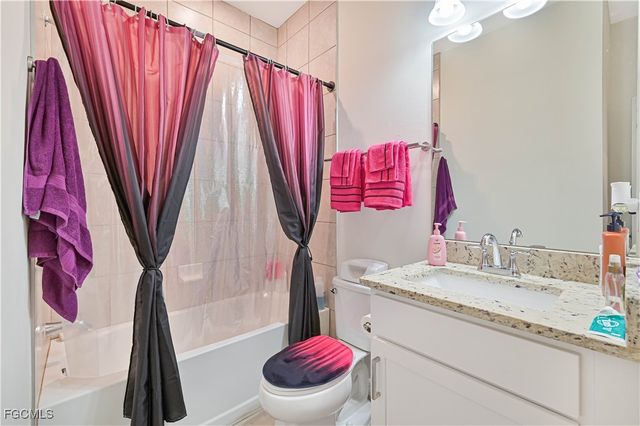 603 & 605 SE 23rd PL, Cape Coral, FL 33990