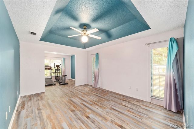 133 N McGowan Avenue, Crystal River, FL 34429