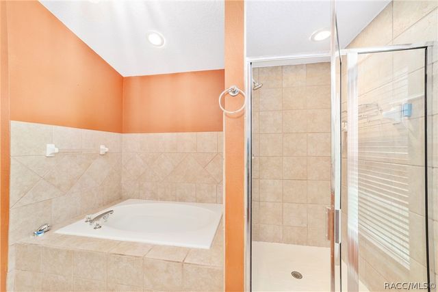 133 N McGowan Avenue, Crystal River, FL 34429