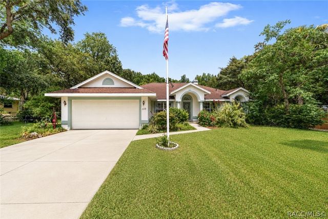 133 N McGowan Avenue, Crystal River, FL 34429