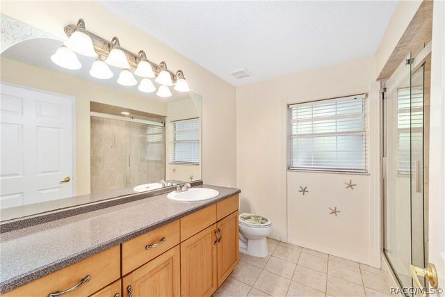 133 N McGowan Avenue, Crystal River, FL 34429