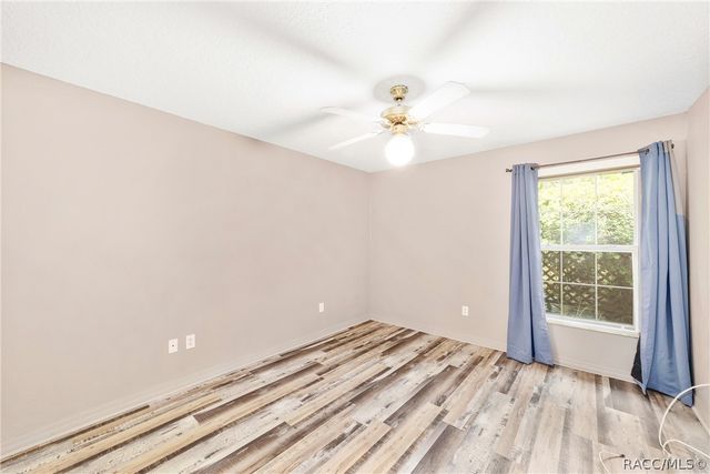 133 N McGowan Avenue, Crystal River, FL 34429