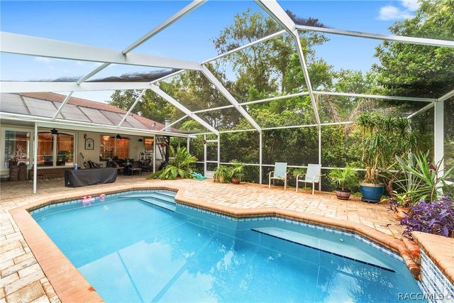 133 N McGowan Avenue, Crystal River, FL 34429