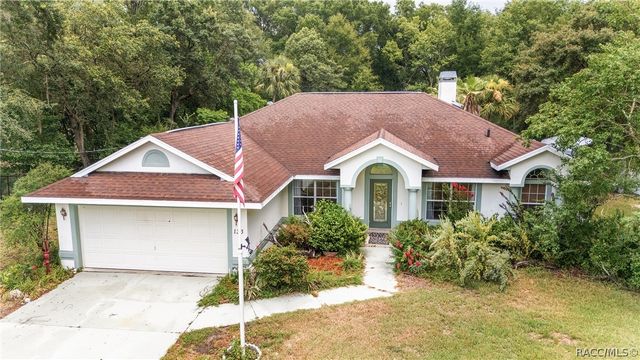 133 N McGowan Avenue, Crystal River, FL 34429
