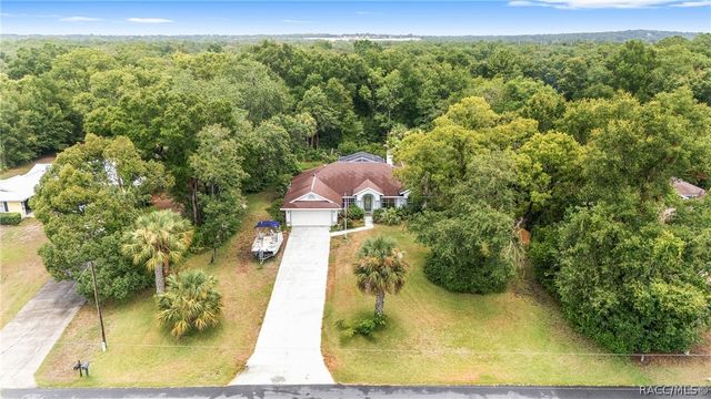 133 N McGowan Avenue, Crystal River, FL 34429
