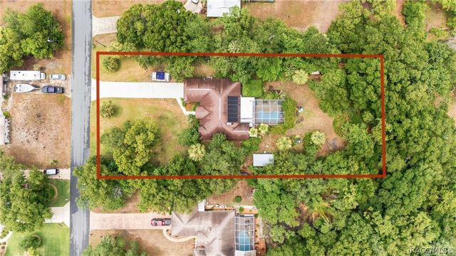 133 N McGowan Avenue, Crystal River, FL 34429