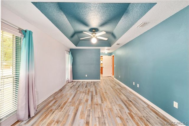 133 N McGowan Avenue, Crystal River, FL 34429