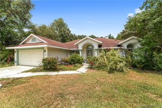 133 N McGowan Avenue, Crystal River, FL 34429