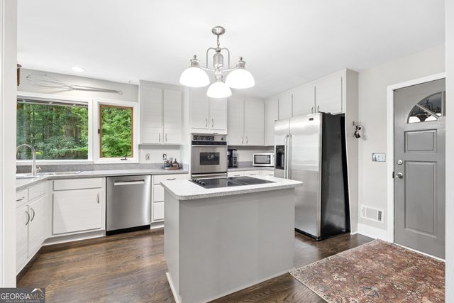 10550 Haynes Bridge Road, Alpharetta, GA 30022