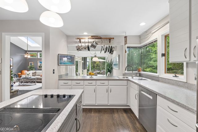 10550 Haynes Bridge Road, Alpharetta, GA 30022
