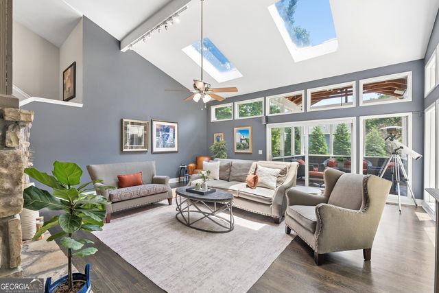 10550 Haynes Bridge Road, Alpharetta, GA 30022