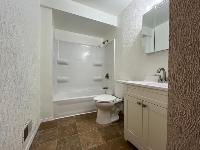 21624 Gailine Avenue, Sauk Village, IL 60411