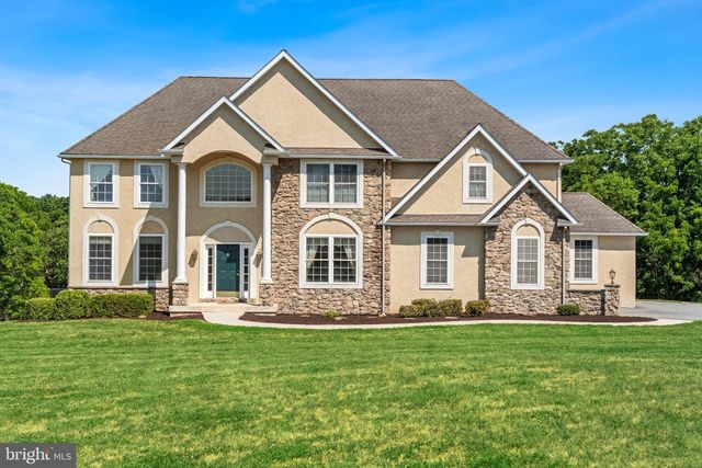 3940 WHITETAIL CT, Schnecksville, PA 18078
