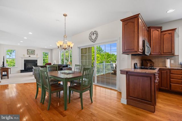 3940 WHITETAIL CT, Schnecksville, PA 18078