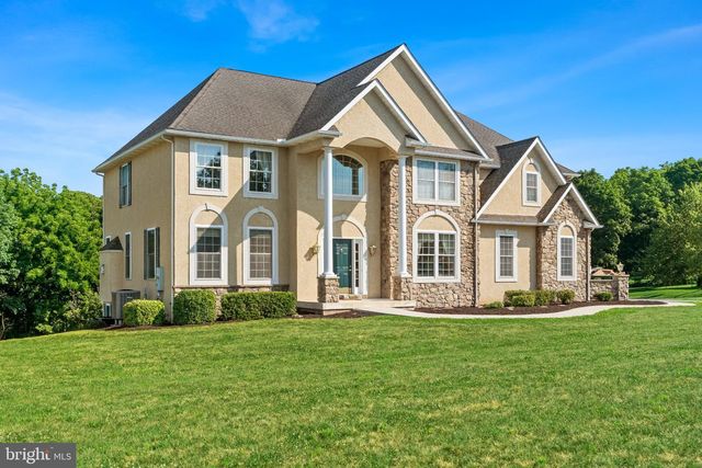 3940 WHITETAIL CT, Schnecksville, PA 18078