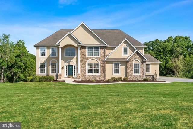 3940 WHITETAIL CT, Schnecksville, PA 18078