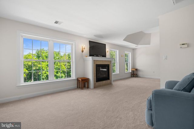 3940 WHITETAIL CT, Schnecksville, PA 18078