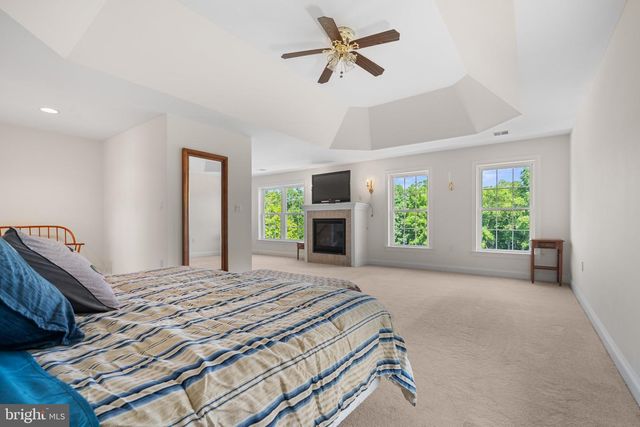 3940 WHITETAIL CT, Schnecksville, PA 18078