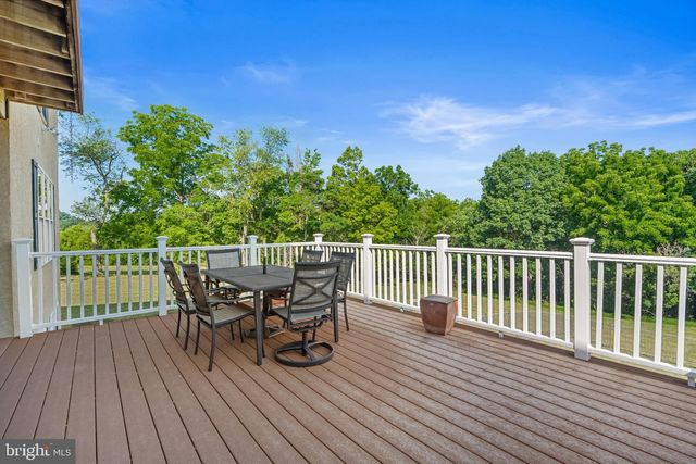 3940 WHITETAIL CT, Schnecksville, PA 18078
