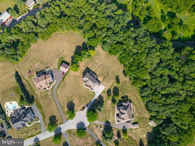 3940 WHITETAIL CT, Schnecksville, PA 18078