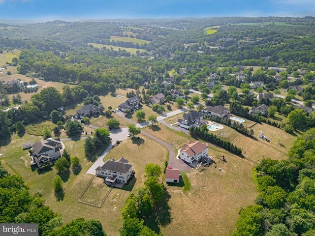 3940 WHITETAIL CT, Schnecksville, PA 18078