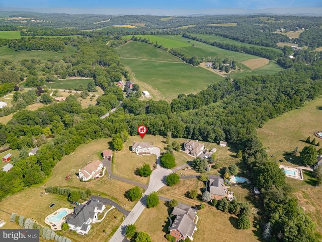 3940 WHITETAIL CT, Schnecksville, PA 18078