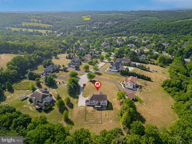 3940 WHITETAIL CT, Schnecksville, PA 18078