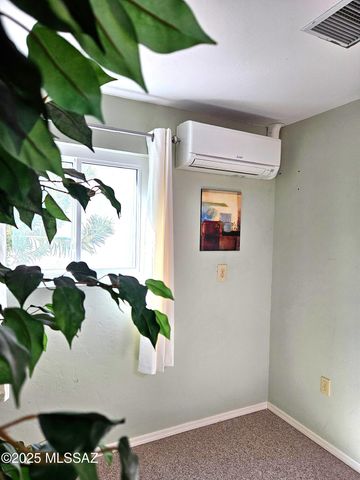 2035 S San Ray Drive, Green Valley, AZ 85614