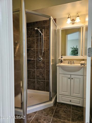 2035 S San Ray Drive, Green Valley, AZ 85614