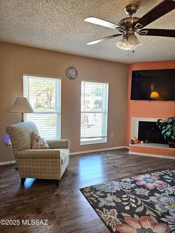 2035 S San Ray Drive, Green Valley, AZ 85614