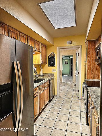 2035 S San Ray Drive, Green Valley, AZ 85614