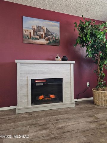 2035 S San Ray Drive, Green Valley, AZ 85614