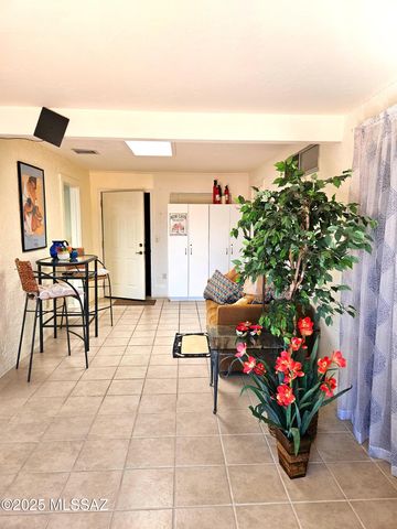 2035 S San Ray Drive, Green Valley, AZ 85614