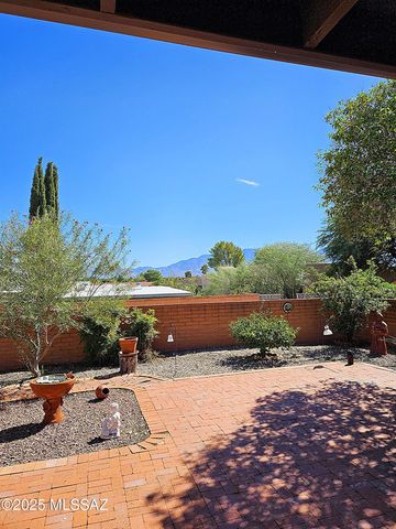 2035 S San Ray Drive, Green Valley, AZ 85614