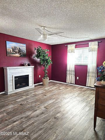 2035 S San Ray Drive, Green Valley, AZ 85614