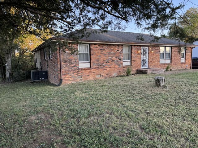 3862 Dubois Dr, Nashville, TN 37207