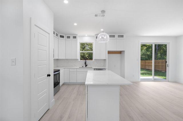 612 Lamar Street, Sulphur Springs, TX 75482