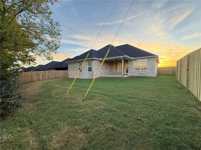 1602 Christman Street, Pea Ridge, AR 72751
